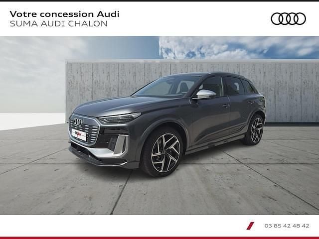 Gris daytona nacré Utilisé 2025 Audi SQ6 e-tron Ambition SUV | 95 490 € - Image 1/4