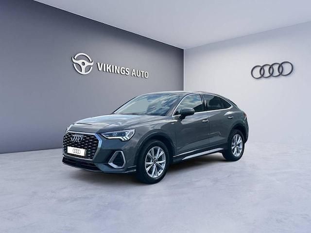 Gris chronos métallisé Utilisé 2022 Audi Q3 Sportback S-Line SUV | 33 990 € (Prix juste) - Image 1/4