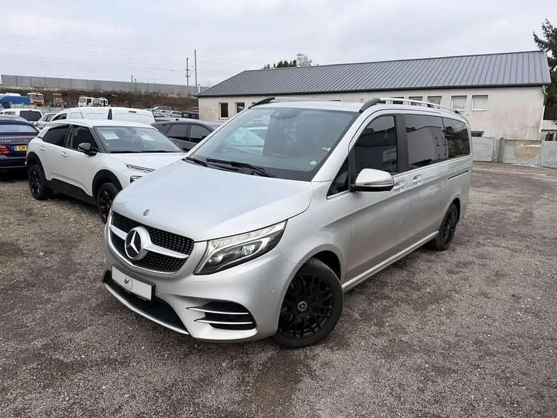 Argent Occasion 2020 Mercedes V250 AMG line Monospace | 49 900 € (Bon prix) - Image 1/4