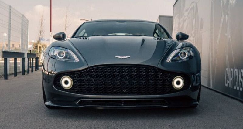 Utilisé 2017 Aston Martin Vanquish Coupé | 1 199 900 € - Image 1/4