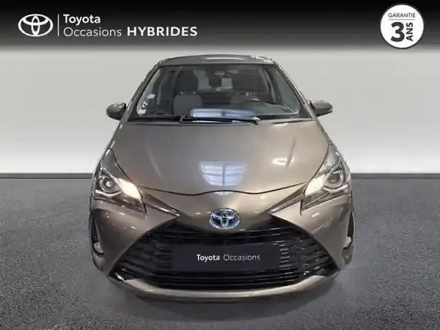 Occasion Toyota Yaris Hybrid 100 ch (73 kW) 2019 Gris dune Berline