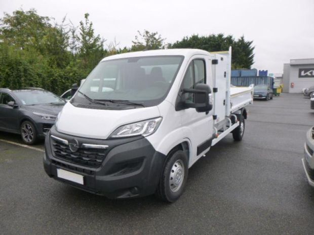 Blanc Utilisé 2023 Opel Movano S Van | 38 900 € - Image 1/4