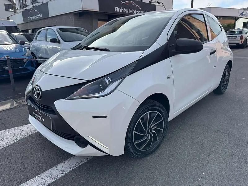 Blanc Utilisé 2017 Toyota Aygo Citadine | 7 999 € (Super prix) - Image 1/4