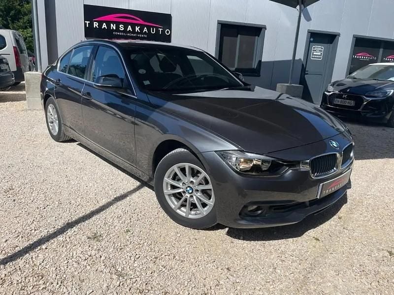 Gris Utilisé 2015 BMW 318 Berline | 15 990 € (Prix juste) - Image 1/4
