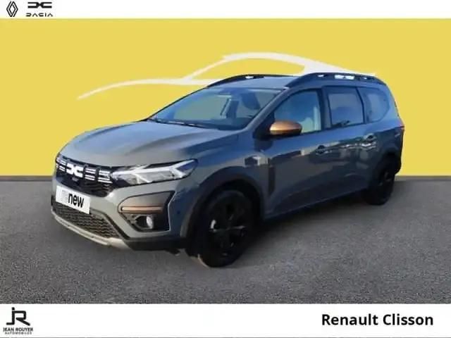 Gris Utilisé 2025 Dacia Jogger Extreme Monospace | 27 890 € (Prix assez cher) - Image 1/4