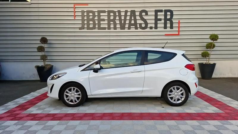 Blanc Occasion 2019 Ford Fiesta Trend Berline | 8 999 € - Image 1/4