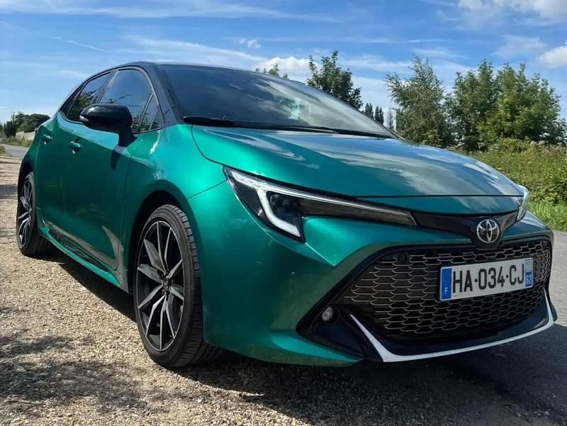 Vert Utilisé 2024 Toyota Corolla Sport Break | 22 100 € - Image 1/4