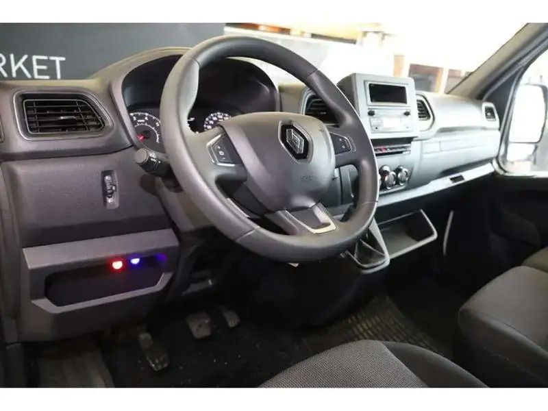 Image 2/4