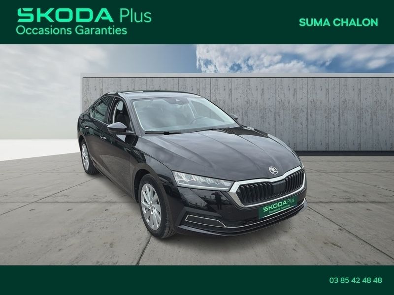 Noir Utilisé 2024 Skoda Octavia Berline | 27 490 € (Bon prix) - Image 1/3