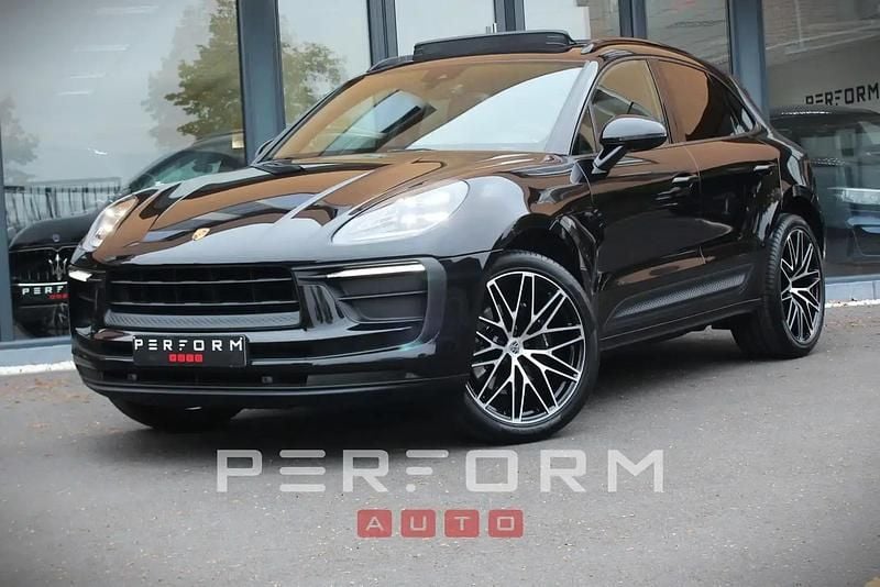 Noir Utilisé 2022 Porsche Macan SUV | 59 500 € (Prix juste) - Image 1/4