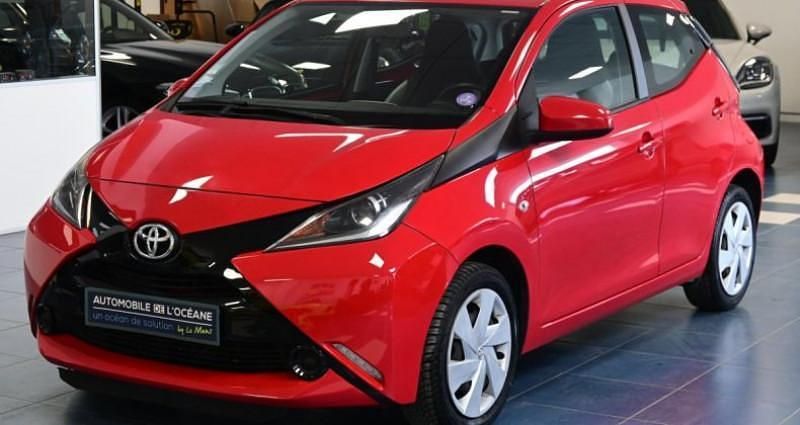 Rouge Utilisé 2015 Toyota Aygo Citadine | 7 397 € (Prix juste) - Image 1/4
