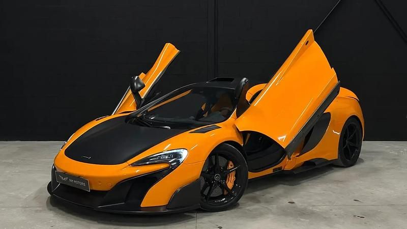 Orange Utilisé 2016 McLaren 675LT Coupé | 266 990 € - Image 1/4