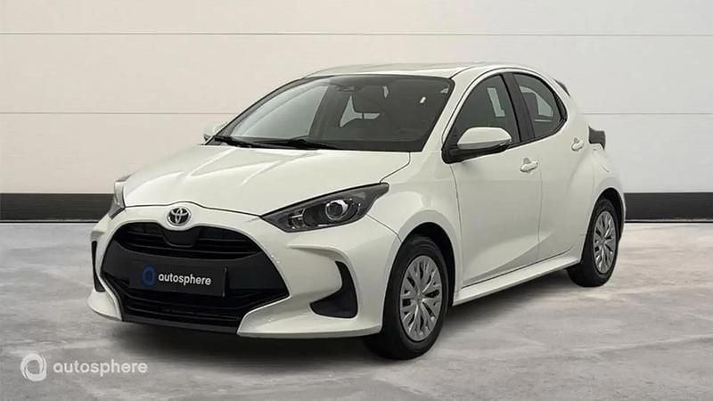 Blanc Utilisé 2022 Toyota Yaris Hybrid Berline | 17 590 € (Bon prix) - Image 1/4