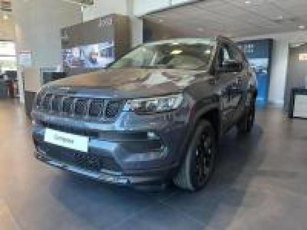 Noir Nouvelle 2025 Jeep Compass Summit SUV | 38 990 € (Prix juste) - Image 1/4
