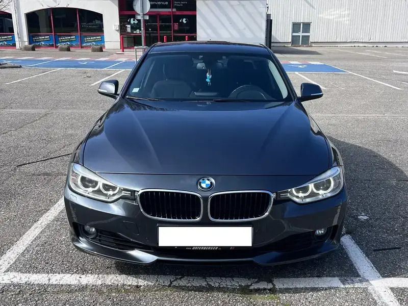 Gris Utilisé 2012 BMW 320 Luxury Line Berline | 10 900 € - Image 1/4