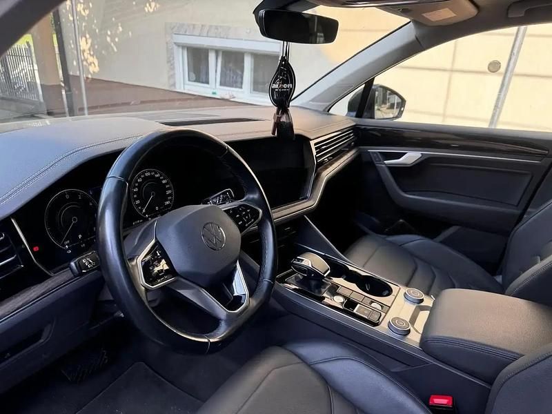 Utilisé 2021 VW Touareg Elegance SUV | 37 000 € - Image 1/4