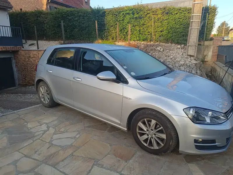Argent Utilisé 2015 VW Golf VII Edition Berline | 8 200 € (Prix juste) - Image 1/4