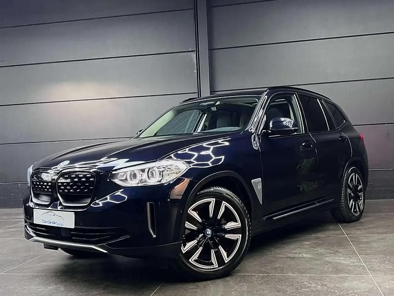 Noir Utilisé 2021 BMW iX3 Sport Line SUV | 34 990 € (Prix juste) - Image 1/4