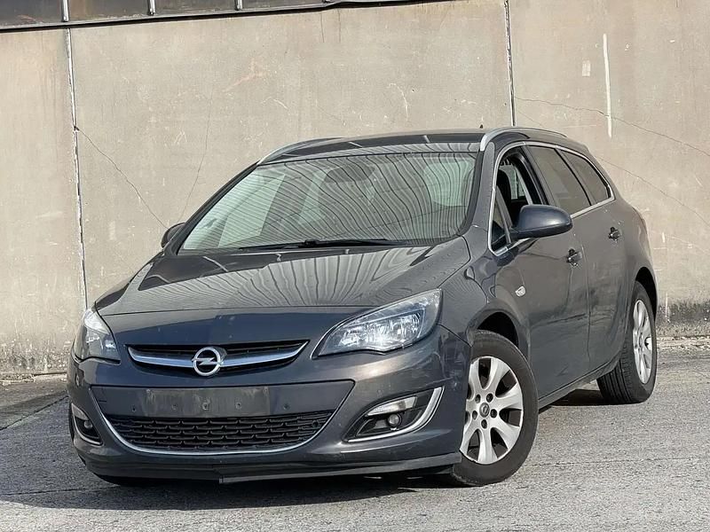 Gris Utilisé 2015 Opel Astra Break | 2 750 € - Image 1/4