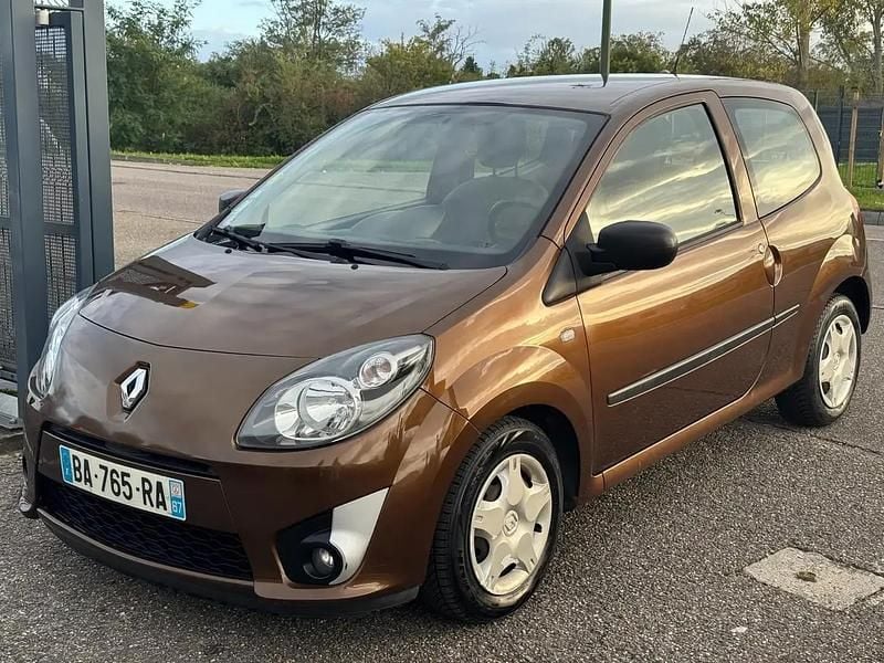 Brun Utilisé 2010 Renault Twingo Citadine | 2 990 € (Prix juste) - Image 1/4