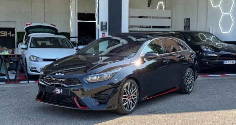 Noir Utilisé 2024 Kia ProCeed GT 2 Citadine | 33 490 € - Image 1/4