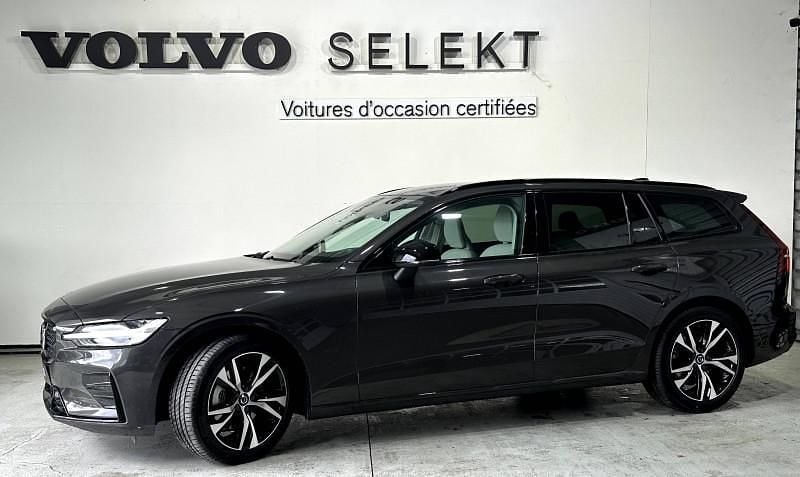 Gris Utilisé 2023 Volvo V60 Plus Break | 44 900 € (Prix juste) - Image 1/4