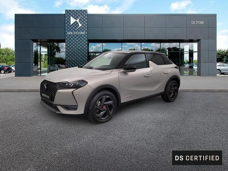 Gris Utilisé 2021 DS Automobiles DS3 Crossback E-Tense Performance Line Plus SUV | 17 889 € (Prix juste) - Image 1/4