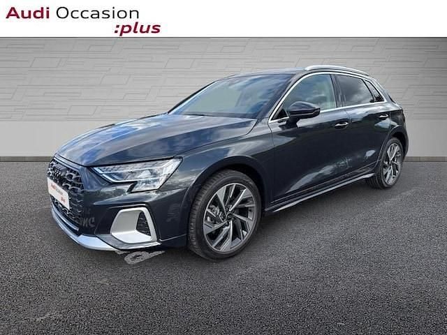 Gris manhattan métallisé Occasion 2025 Audi A3 Sport | 41 990 € - Image 1/4