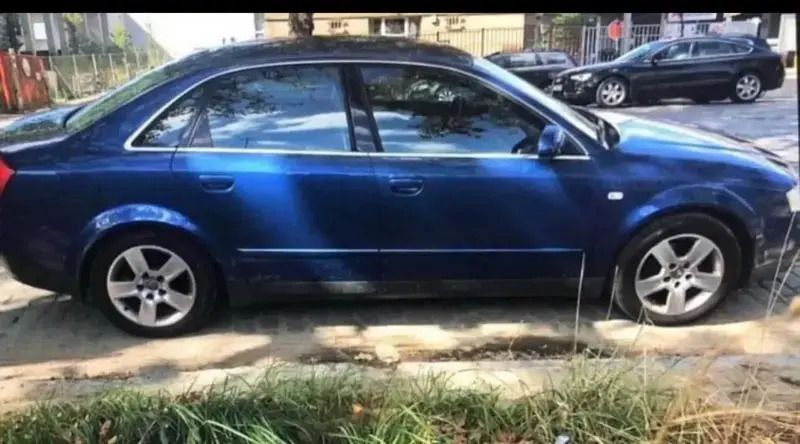 Utilisé 2002 Audi A4 Berline | 3 000 € - Image 1/4