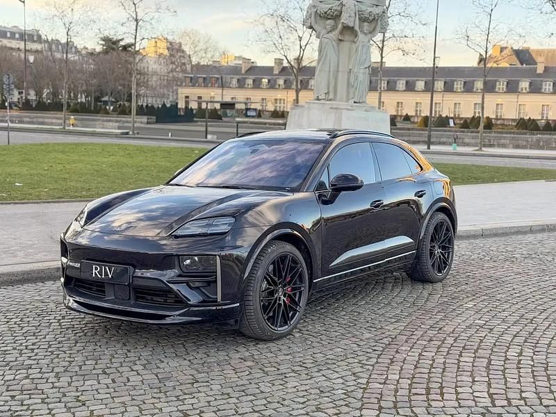 Noir Occasion 2024 Porsche Macan Turbo SUV | 119 500 € (Prix cher) - Image 1/4