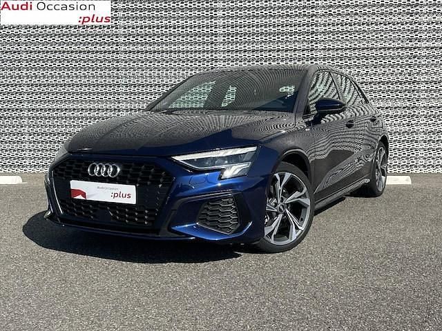 Bleu navarre métallisé Utilisé 2022 Audi A3 S-Line | 28 890 € (Prix juste) - Image 1/4