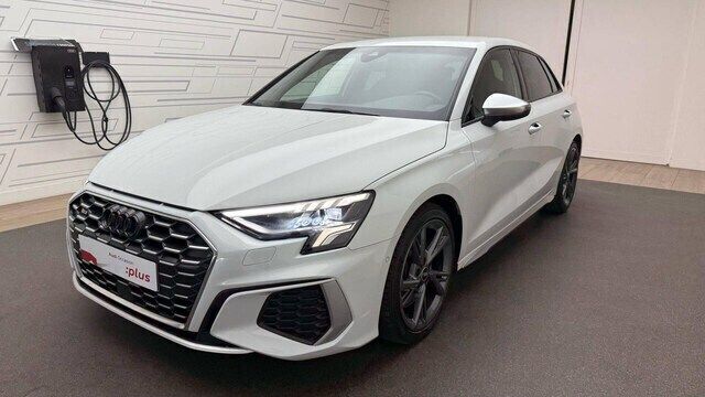 Blanc glacier métallisé Utilisé 2021 Audi S3 Sport Berline | 40 890 € (Prix juste) - Image 1/4