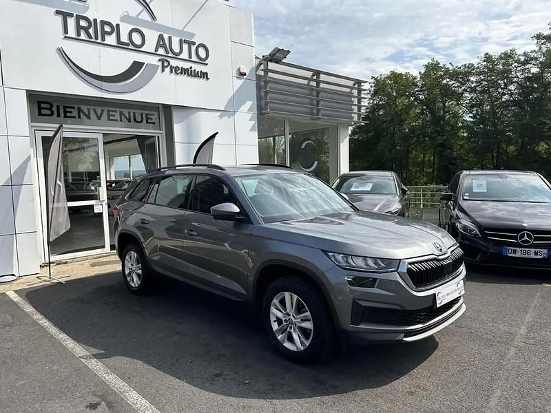 Gris Utilisé 2022 Skoda Kodiaq Business Line SUV | 22 490 € (Prix juste) - Image 1/4