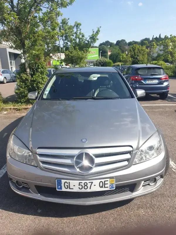 Gris Utilisé 2011 Mercedes C220 Berline | 10 000 € (Prix juste) - Image 1/4