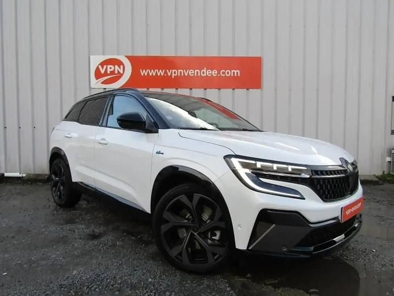 Blanc Occasion 2022 Renault Austral Iconic Esprit Alpine SUV | 30 990 € (Bon prix) - Image 1/4