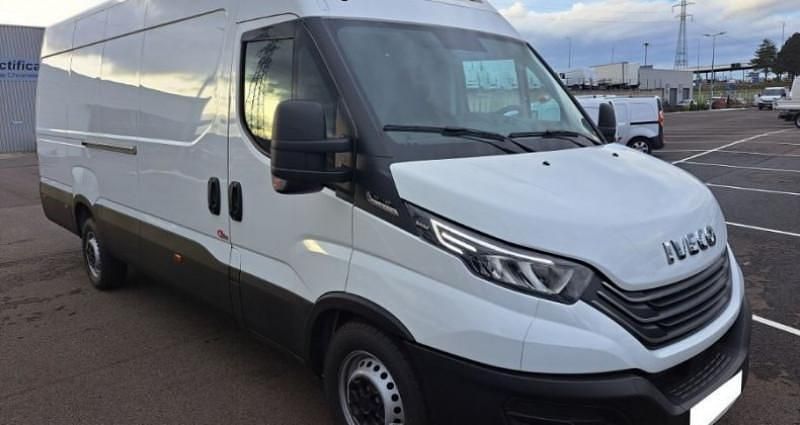 Nouvelle 2025 Iveco Daily Berline | 62 400 € (Prix assez cher) - Image 1/4