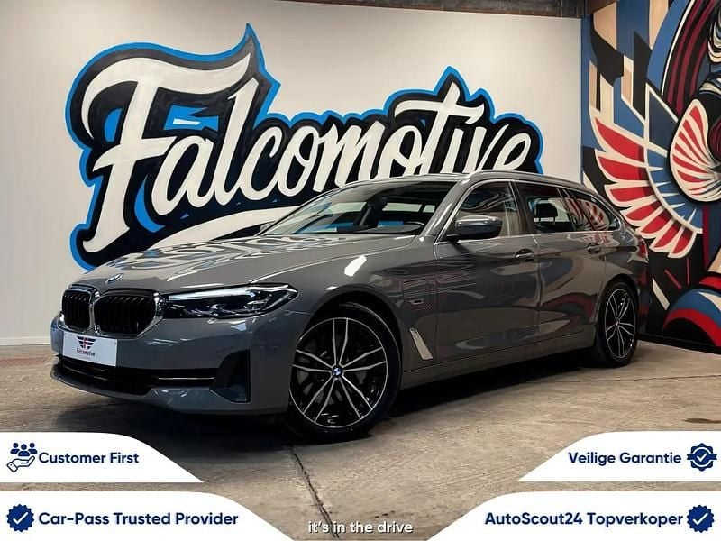 Gris Utilisé 2021 BMW 530e Break | 32 990 € (Prix juste) - Image 1/4