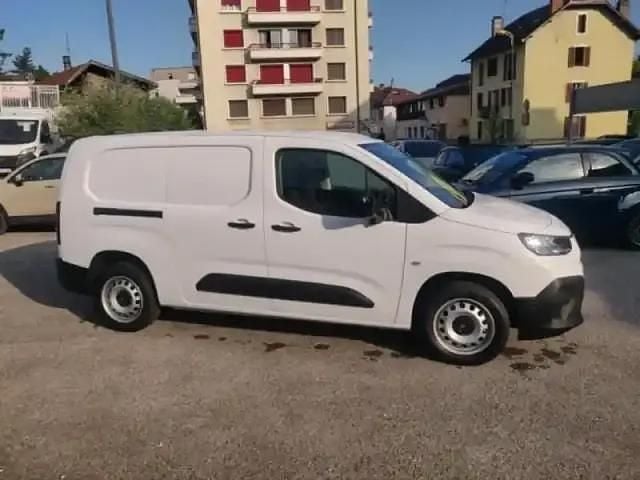 Nouvelle Fiat Doblò Connect 131 ch (96 kW) 2025 Blanc Monospace