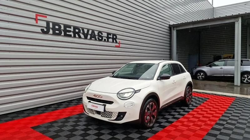 Occasion Fiat 600 La Prima 101 ch (74 kW) 2025 Blanc SUV
