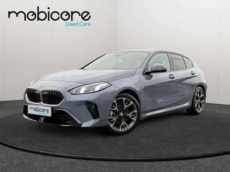 Gris Occasion 2025 BMW 120 Sport Line Citadine | 32 990 € (Bon prix) - Image 1/4