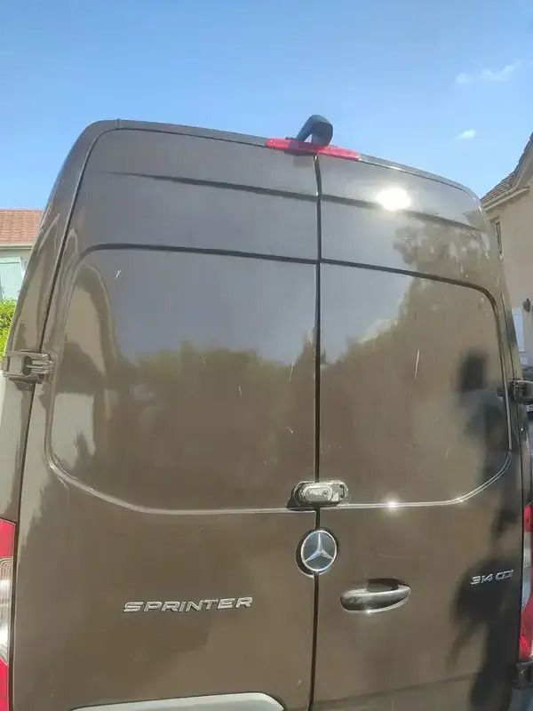 Image 2/4