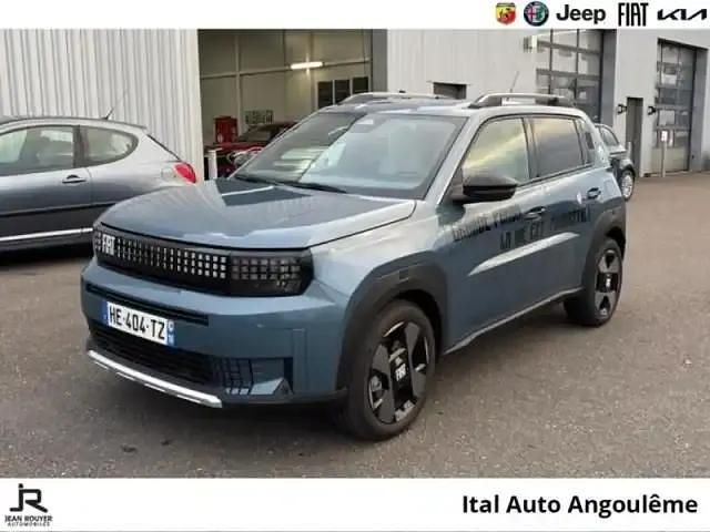 Bleu lago métallisé Occasion 2025 Fiat Grande Panda La Prima Citadine | 20 399 € (Bon prix) - Image 1/4