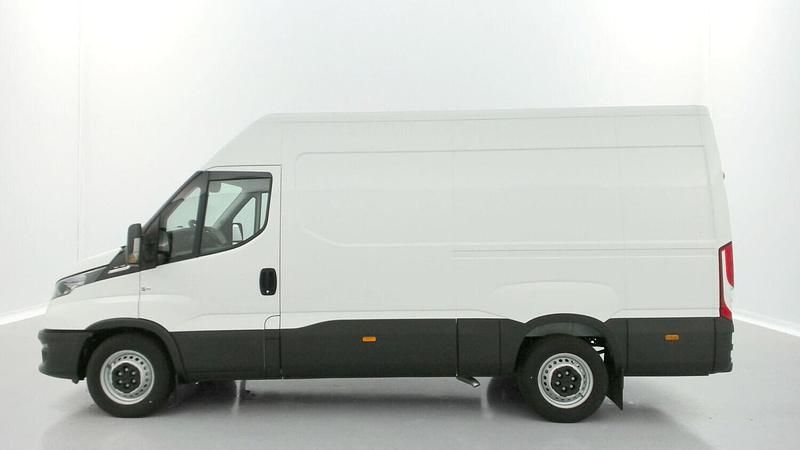 Image 4/4