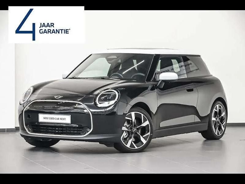 Noir Utilisé 2024 Mini Cooper SE Citadine | 34 950 € (Prix assez cher) - Image 1/4
