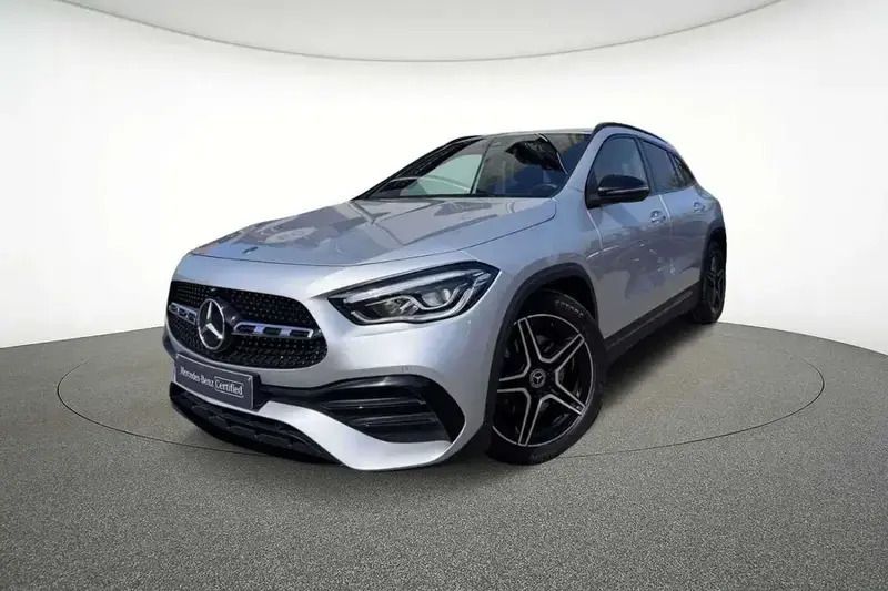 Argent Utilisé 2021 Mercedes GLA200 AMG line SUV | 37 990 € (Prix juste) - Image 1/4
