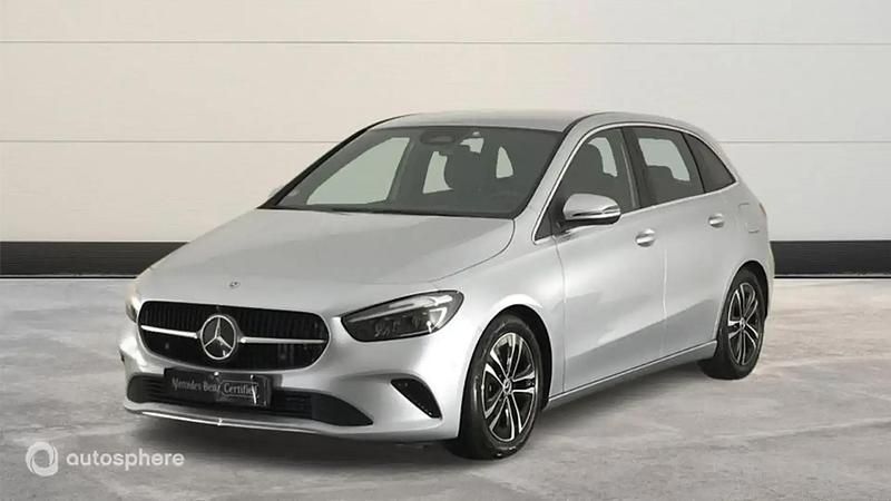 Utilisé 2024 Mercedes 180 Progressive Berline | 32 490 € (Prix juste) - Image 1/4