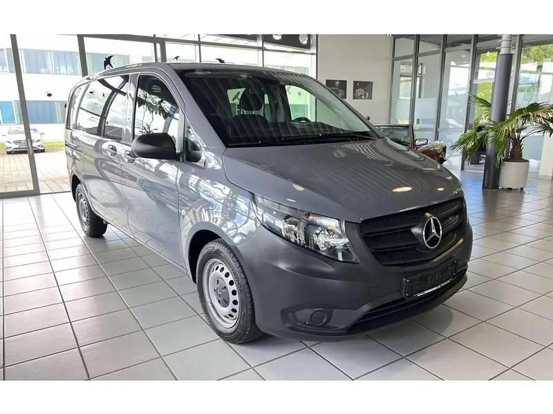 Gris Utilisé 2020 Mercedes Vito Monospace | 27 000 € (Super prix) - Image 1/4