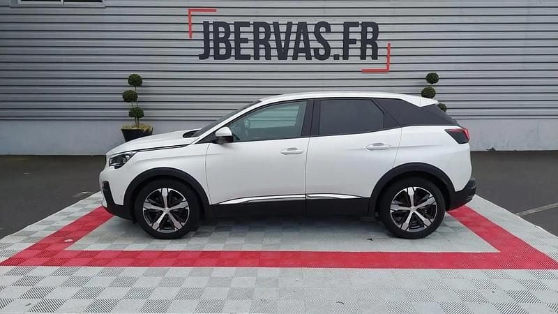 Blanc Utilisé 2020 Peugeot 3008 Allure SUV | 16 999 € (Prix juste) - Image 1/4