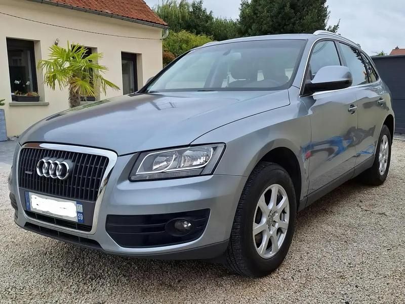 Gris Occasion 2010 Audi Q5 Ambiente SUV | 12 200 € (Prix juste) - Image 1/4