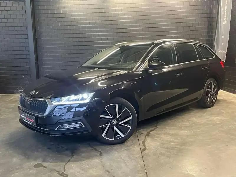 Noir Utilisé 2021 Skoda Octavia Style Break | 25 630 € (Prix juste) - Image 1/4